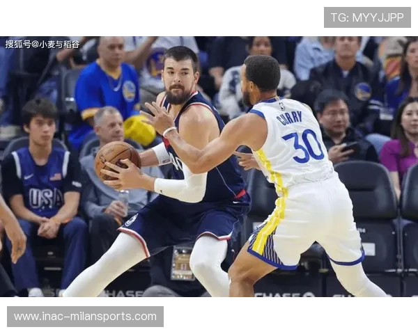 快船外线火力持续输出,锁定季后赛名额,快船内线有谁