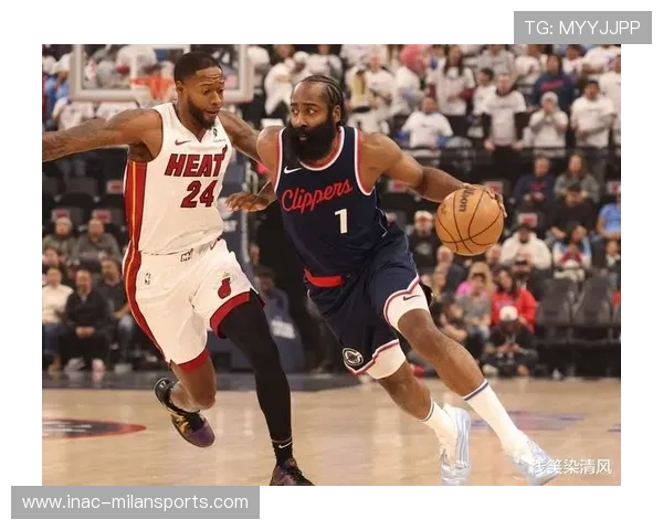 哈登组织推进助队完成漂亮团队配合