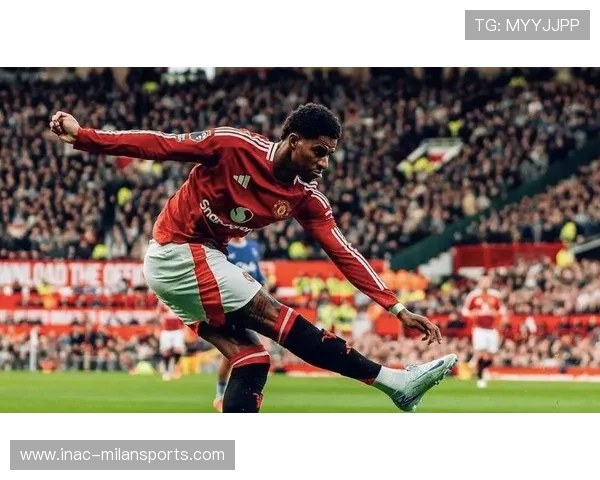 拉什福德中路突破后远射入网