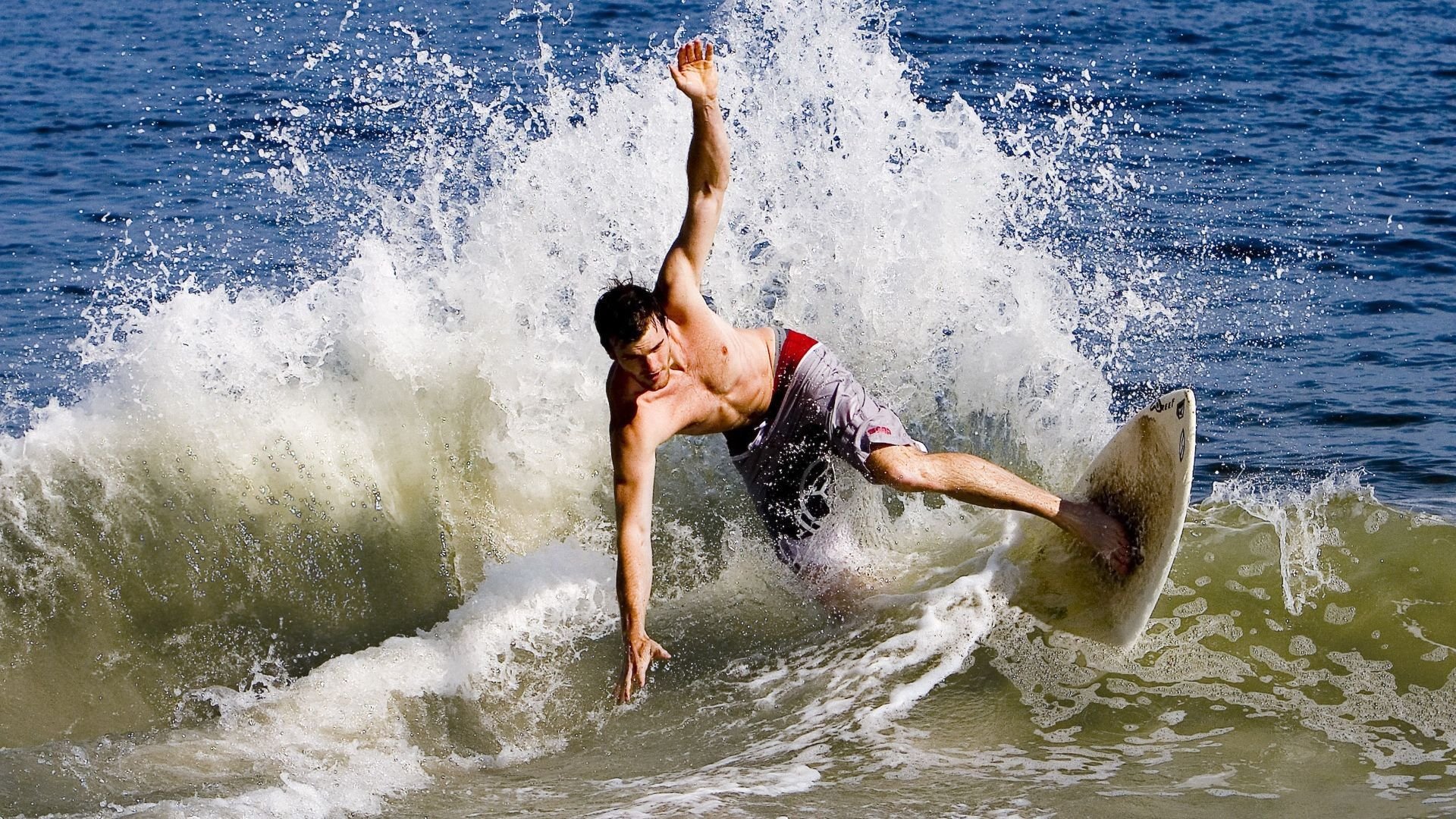 湖畔激情澎湃，轻艇马拉松开赛在即，全世界陆上赛艇马拉松划得最快的人